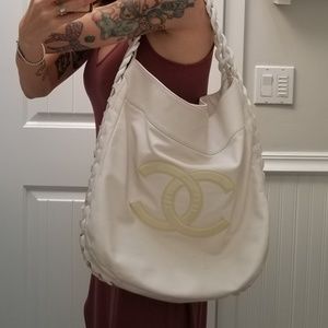 AUTHENTIC CHANEL LAMBSKIN LEATHER HOBO CHAIN bag